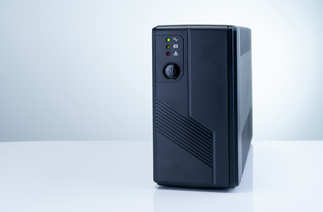 Почему ваш ИБП нуждается в правильном кабеле и как его выбрать